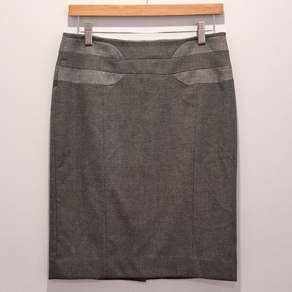 le chateau Dresses & Skirts - Le Chateau Gray Classic Corporate Minimalist Retro Pencil Skirt Womens 5/6